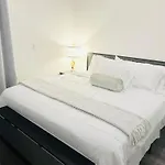 Newly Built Stylish Modern 2B In La