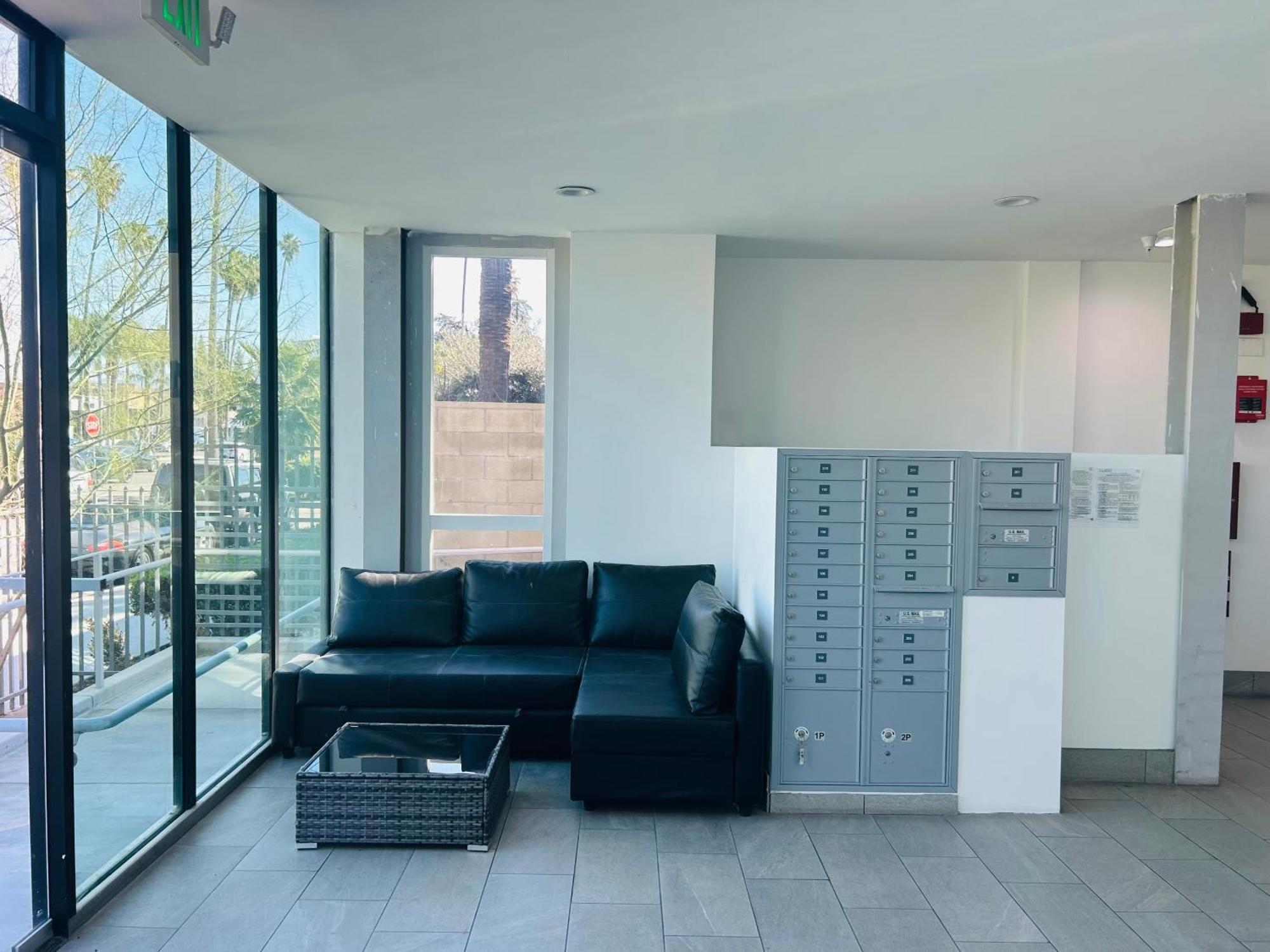 Newly Built Stylish Modern 2b In La * Los Angeles